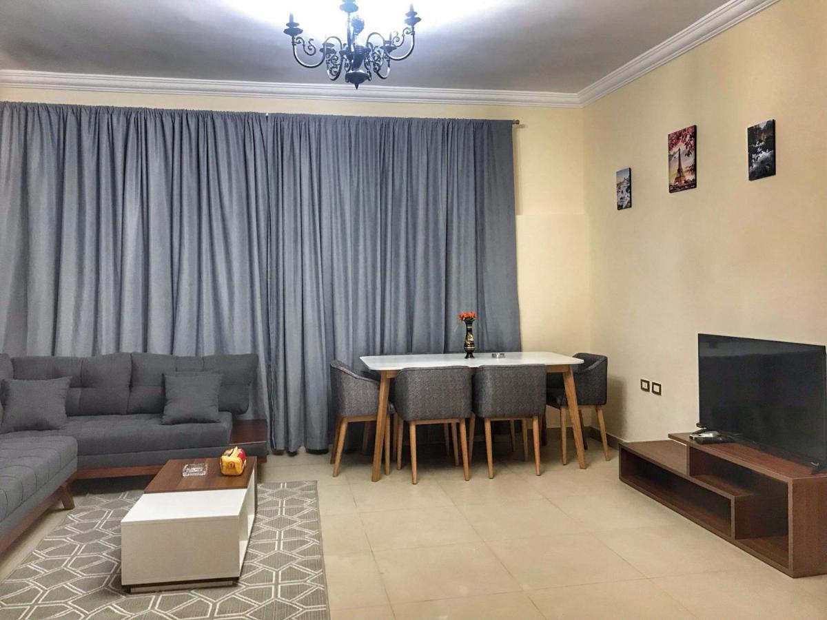 Hidden Gem With Pool Access In New Cairo Apartment Luaran gambar