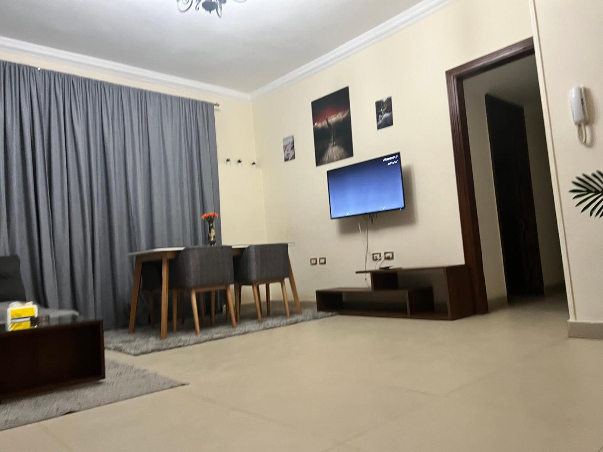 Hidden Gem With Pool Access In New Cairo Apartment Luaran gambar